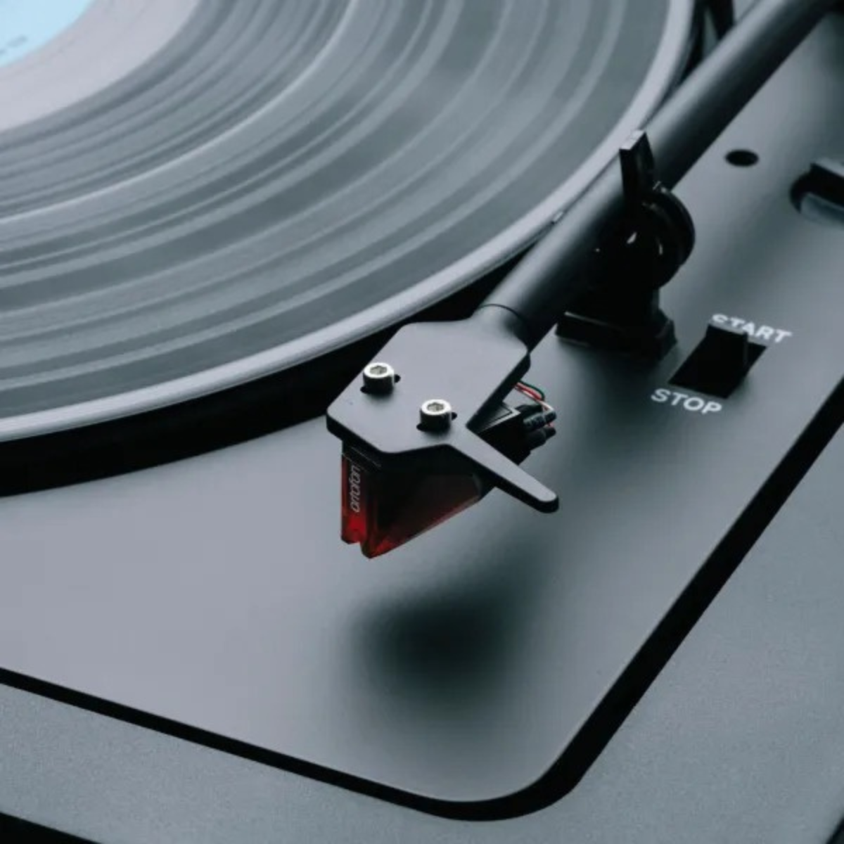 Pro-Ject Audio Systems AUTOMAT A2 Fully Automatic Sub-Chassis Turntable With Ortofon 2M Red Cartridge