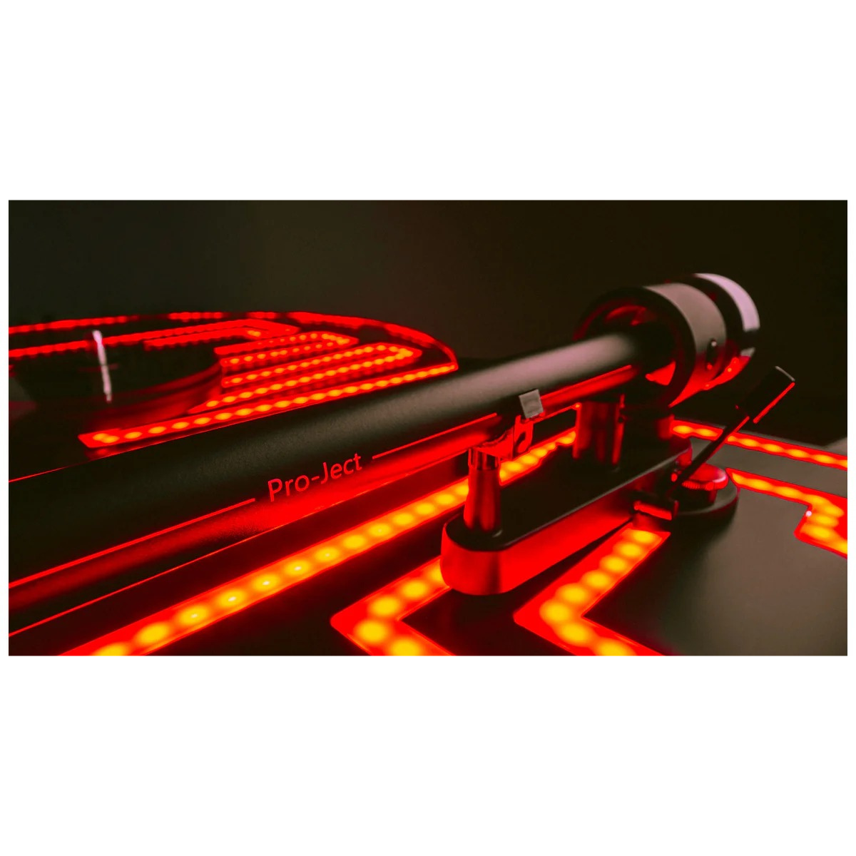 Pro-Ject Audio Systems ELVIS Turntable Limited Special Edition with Sumico Rainier Cartridge (Made In Europe)