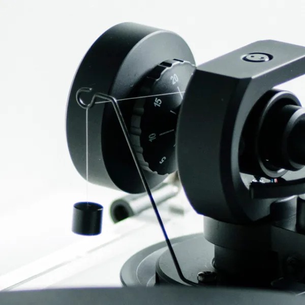 Pro-Ject Audio Systems XA Balanced With Pick It Pro Balanced Cartridge (Made In Europe)