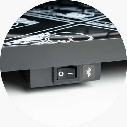 Pro-Ject Audio Systems Peanuts Turntable 75 years Peanuts Special With ortofon OM10 Cartridge (Made In Europe)