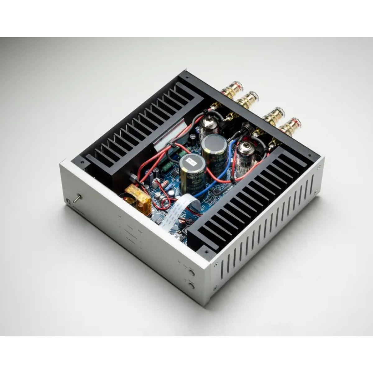 Pro-Ject Audio Systems Amp Box RS2 High End Stereo Power Amplifier (Made In Europe)