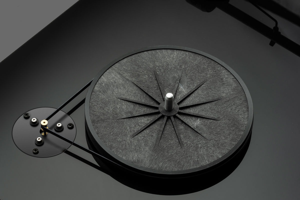Pro-Ject Audio System E1.2 Turntable with MM E Cartridge (Made In Europe)