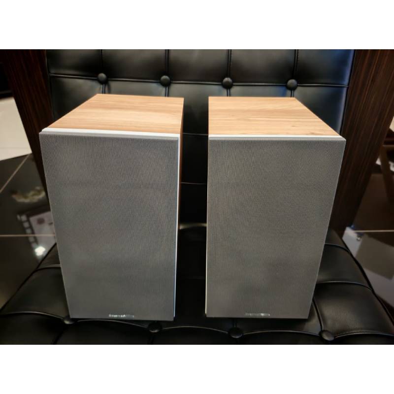Bower & Wilkins B&W 606 S3 Bookshelf Speaker (1)