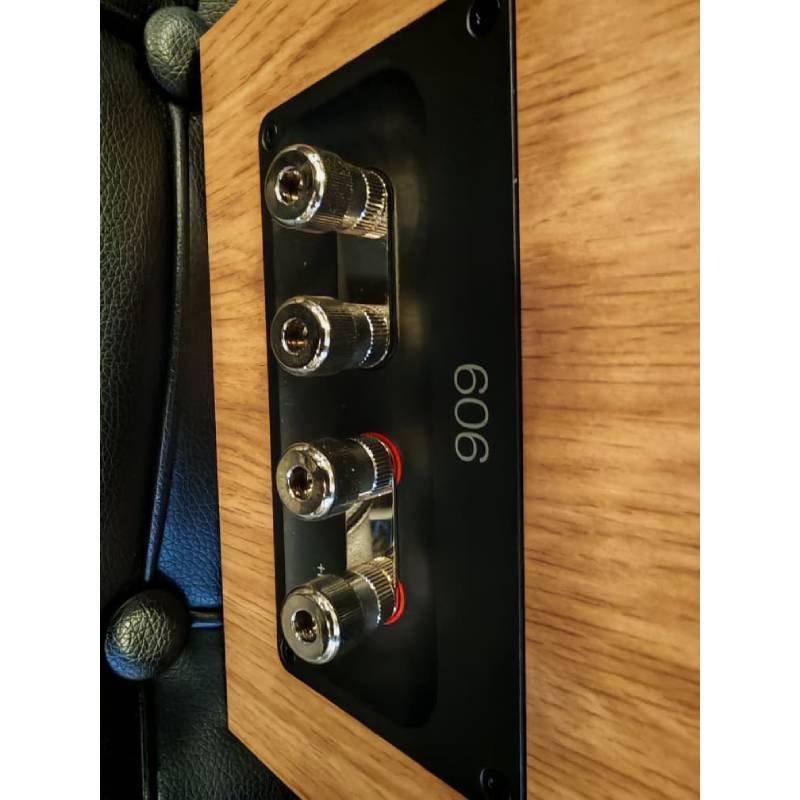 Bower & Wilkins B&W 606 S3 Bookshelf Speaker (8)