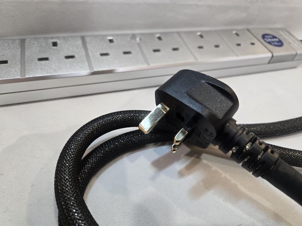 MS HD Power S20 v3 6 Way Filtered UK Mains Block