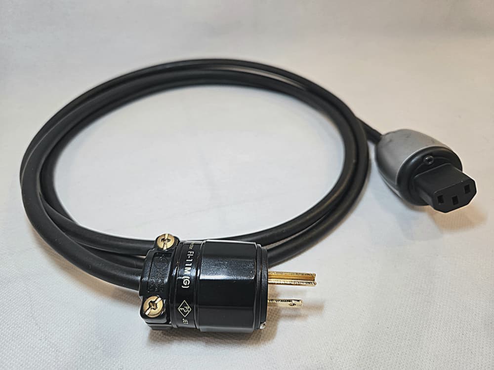 Naim Audio Power-Line Power Cord 2m (Made In England) RM2,475.00 - Preloved (new was RM4,950.00)