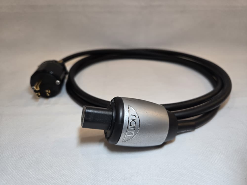 Naim Audio Power-Line Power Cord 2m (Made In England) RM2,475.00 - Preloved (new was RM4,950.00)
