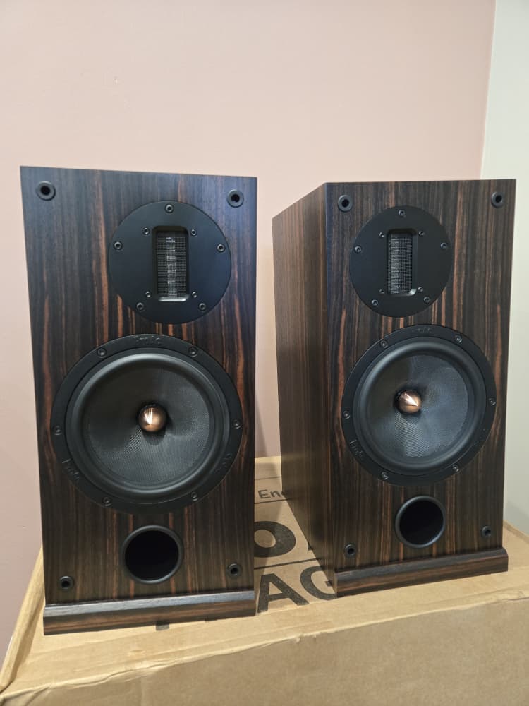 ProAc Response D2R (Ebony) Bookshelf Speakers