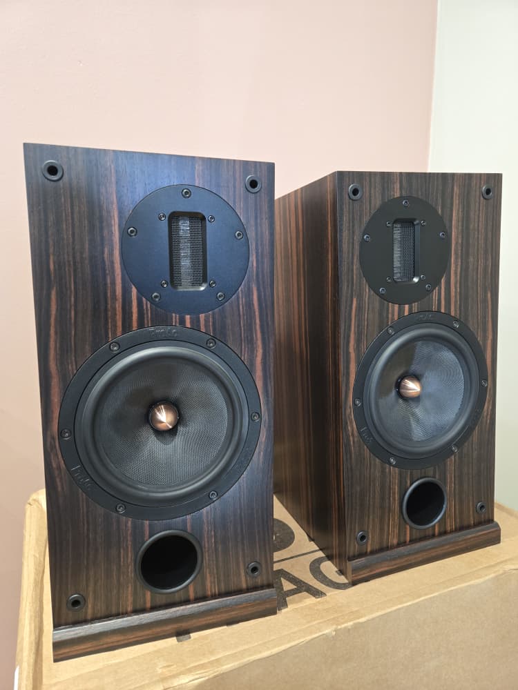 ProAc Response D2R (Ebony) Bookshelf Speakers