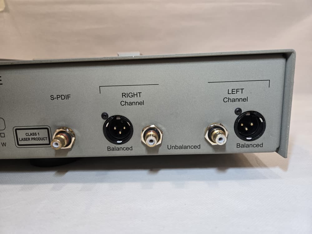 Metronome Technologie<br> CD One Signature<br> Top-Loading Integrated <br> CD player (Made In France)<br> (New was RM32,500.00)