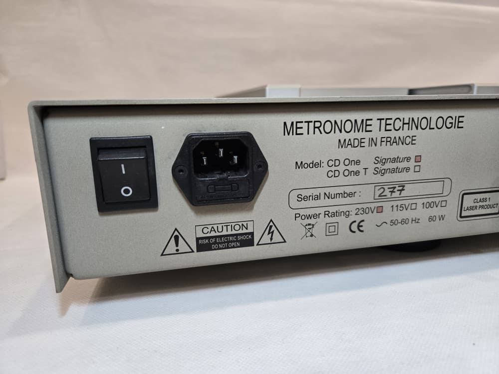 Metronome Technologie<br> CD One Signature<br> Top-Loading Integrated <br> CD player (Made In France)<br> (New was RM32,500.00)