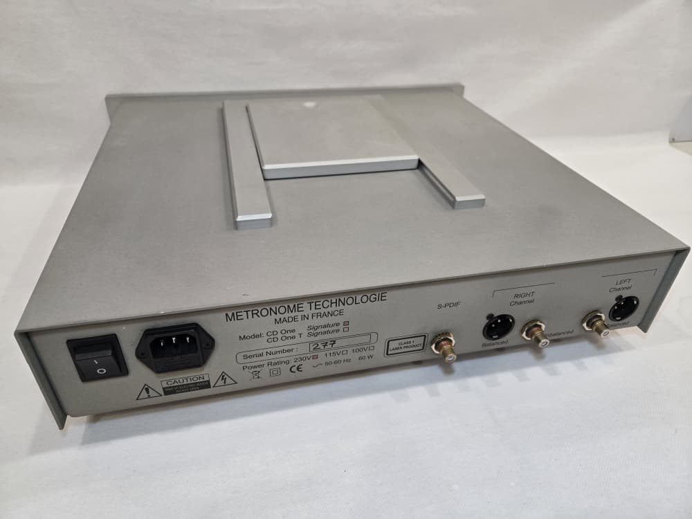 Metronome Technologie<br> CD One Signature<br> Top-Loading Integrated <br> CD player (Made In France)<br> (New was RM32,500.00)
