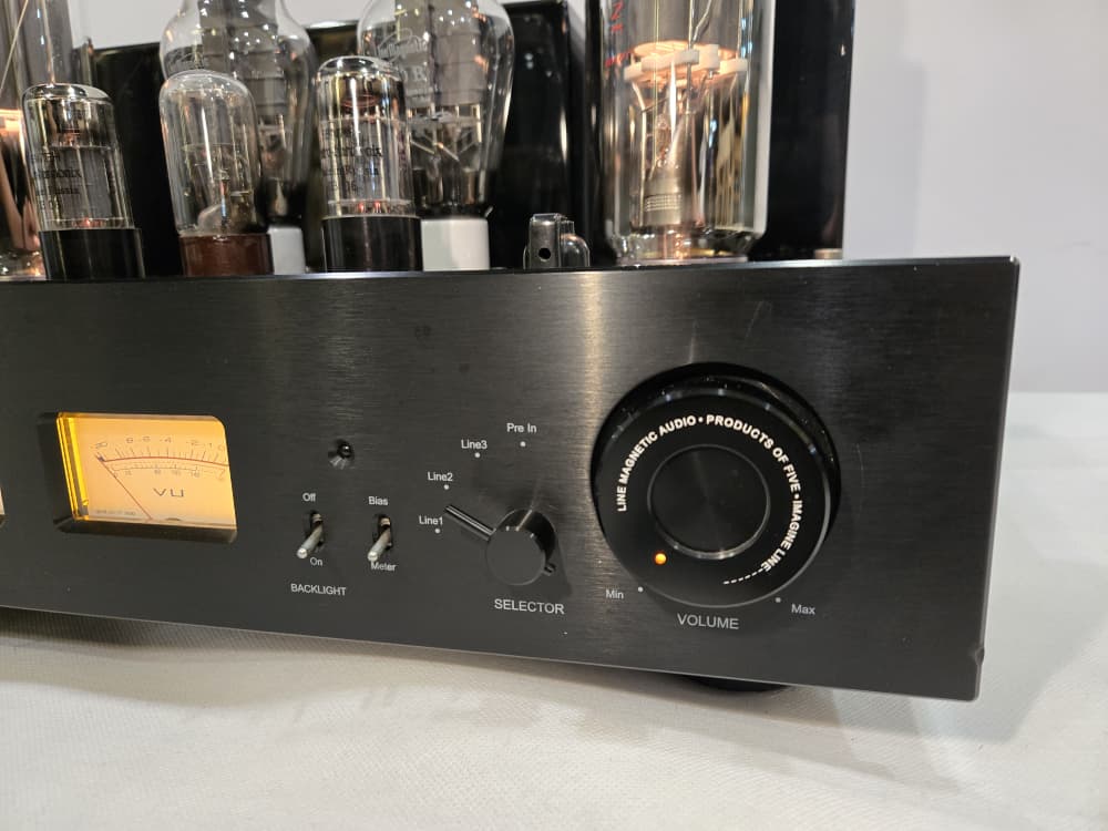 Line Magnetic<br> LM-508 IA ( 240v Version) Integrated Amplifier