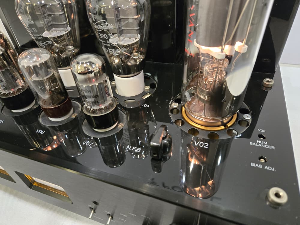 Line Magnetic<br> LM-508 IA ( 240v Version) Integrated Amplifier